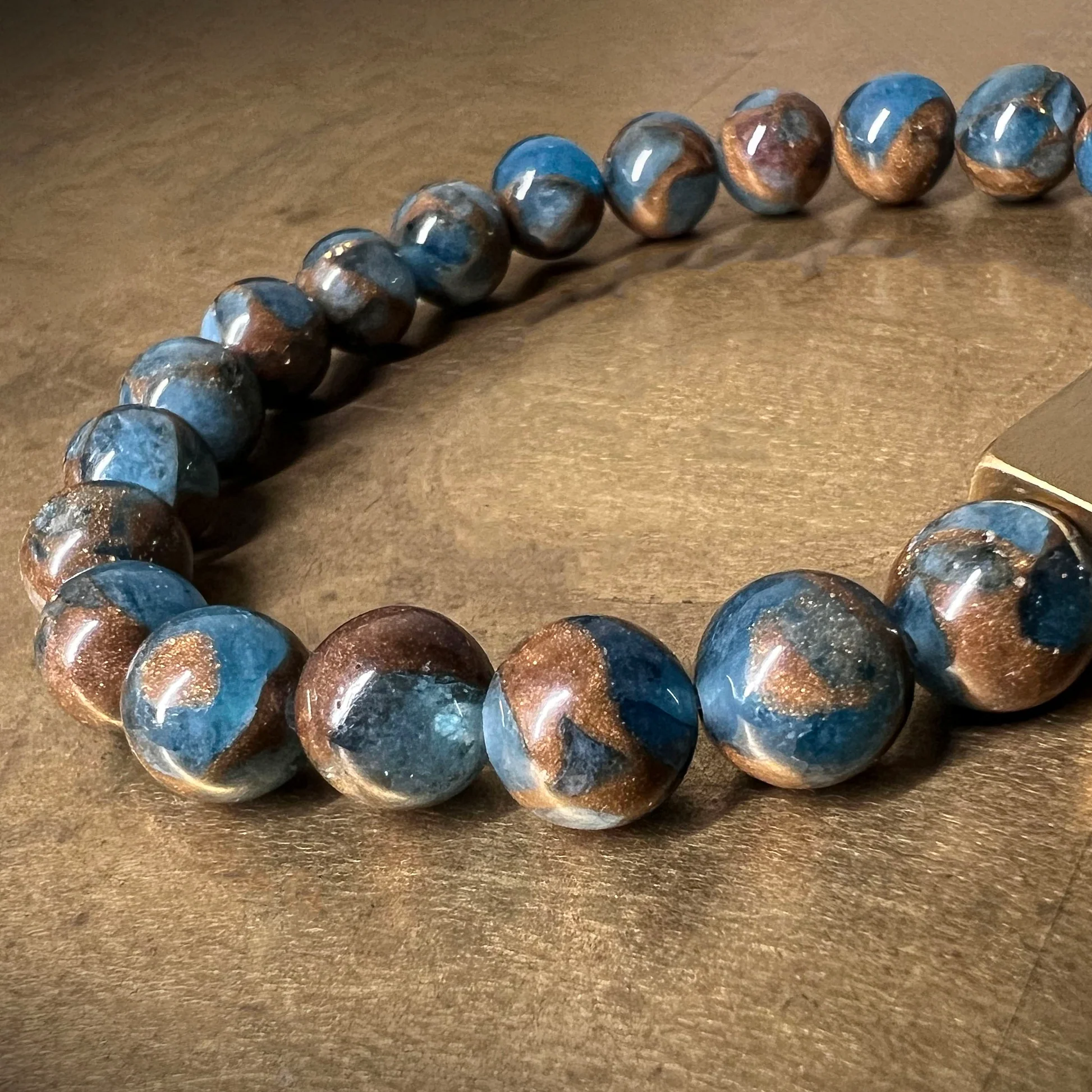 Blauwe Goud-aderige 8mm Natuurstenen kralen armband 1 Blauwe Goud-aderige 8mm Natuurstenen kralen armband