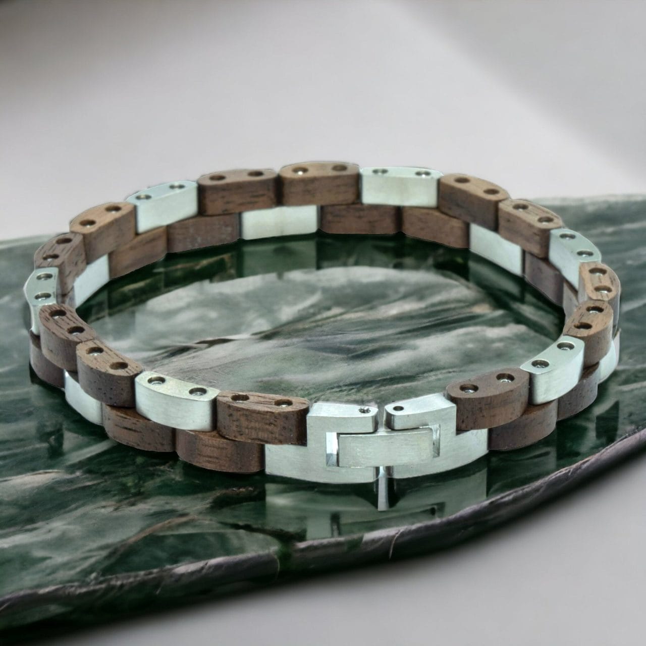 Ontwerp je eigen armband 3 Dames armband van hout Gasherbrum Walnoot RVS Timberwood