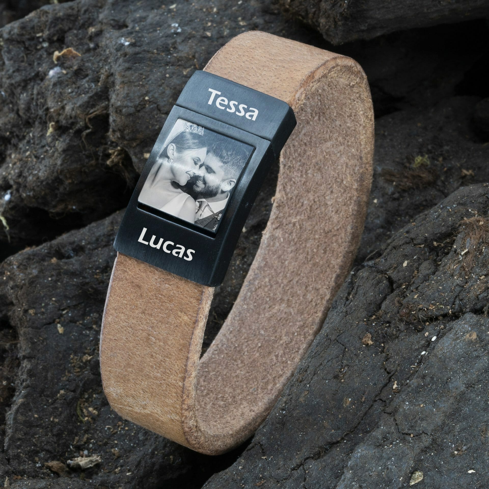 Fotoarmband met eigen Namen en Fotogravure Beige leren Armband