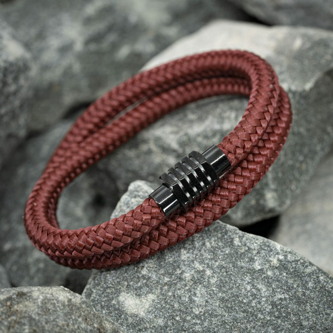 Wat Betekenen de Kleuren van Paracord Armbanden? 12 Navy™ Armband – Rood Touw