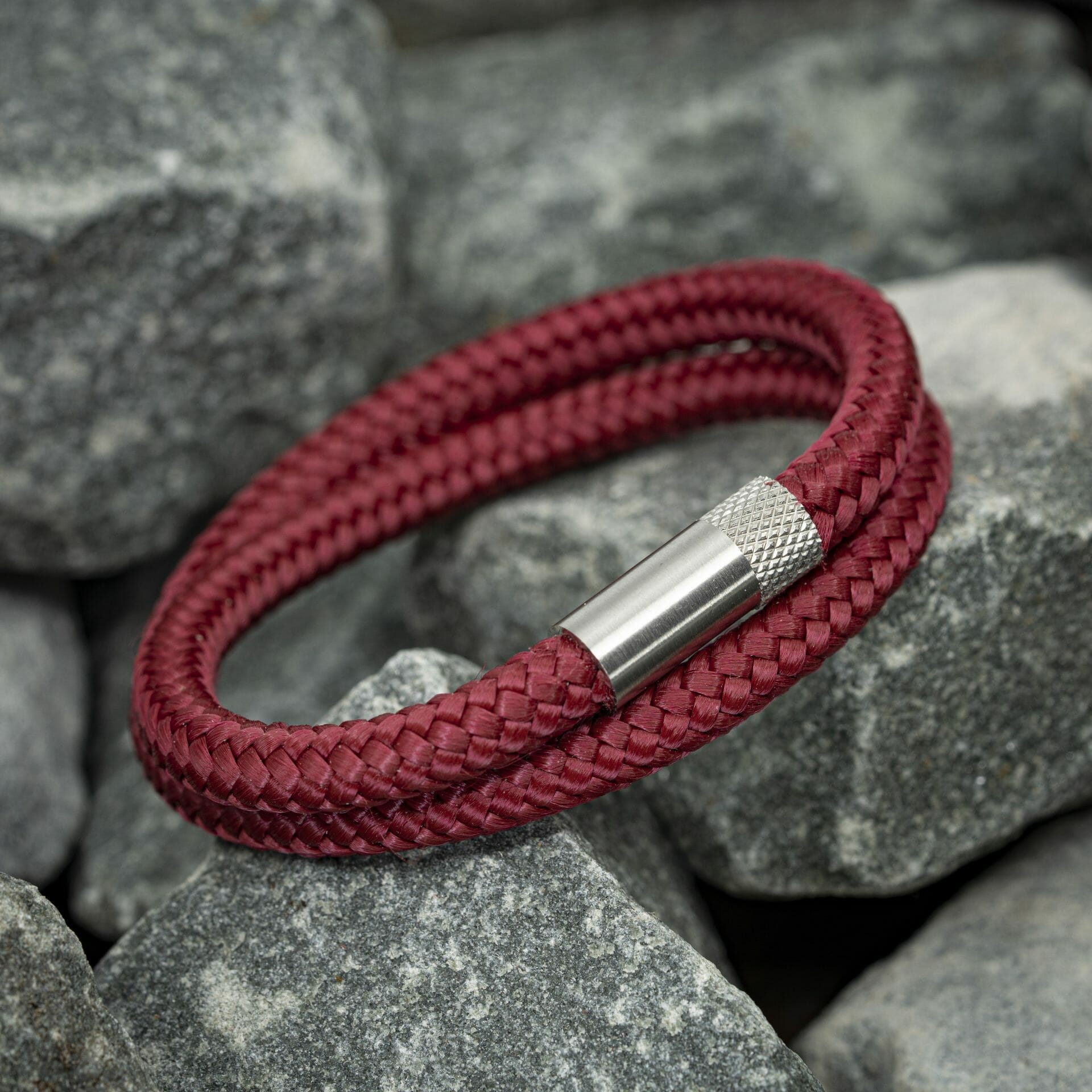 Navy™ Armband – Rood Touw 1 Navy™ Armband –  Rood Touw