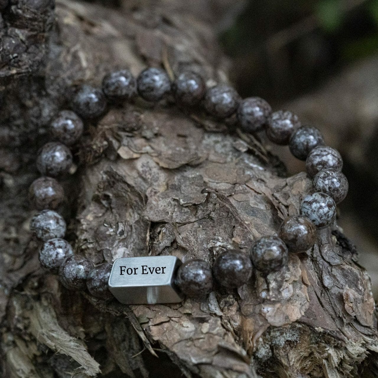 Rode Obsidiaan Kralen Armband met naam gegraveerd