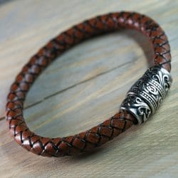 Reviews van Armband.nl en Armband.be 1 Rode Viking Armband Robuust gevlochten leer