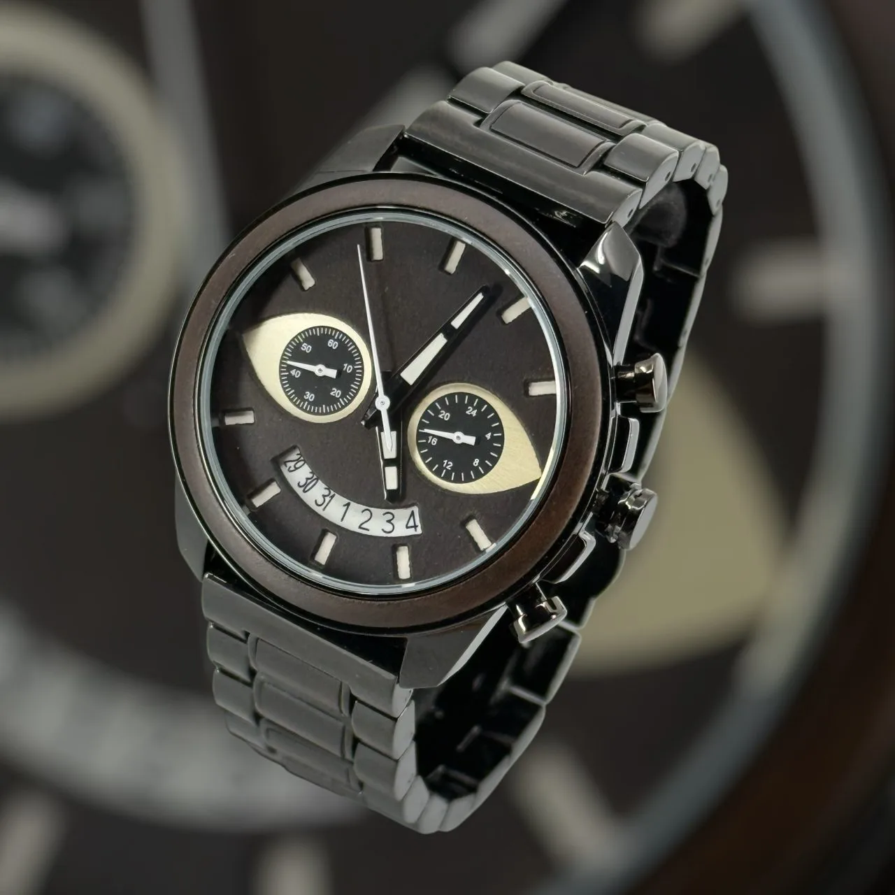 TimberWood Skully – Zwart Houten Chronograaf Horloge met Datum en Stopwatch.jpeg