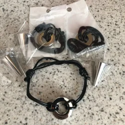 Urn Armband - Verstelbaar leer + Askamer met Gravure photo review